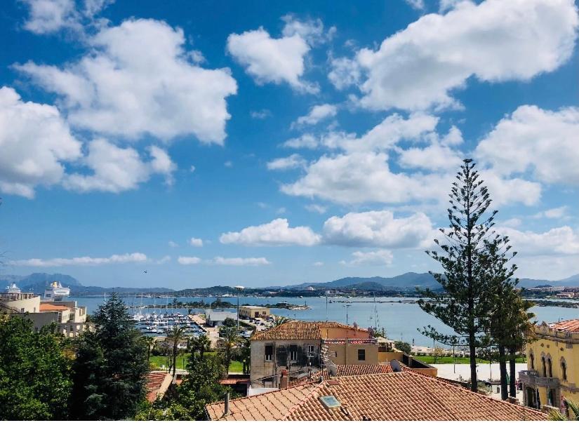 Molo Brin Rooms & Suites Olbia Exteriör bild